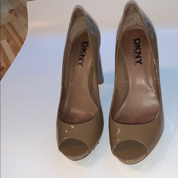 DKNY platform tan chunky heels size 8 - Picture 3 of 10